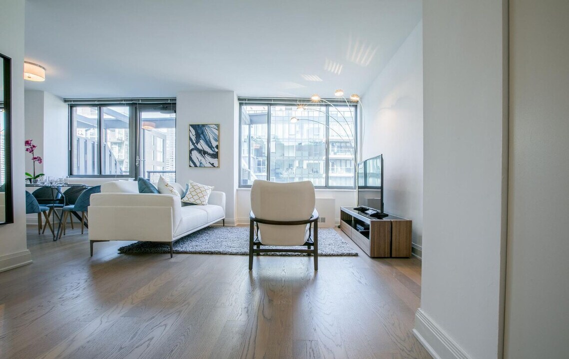 45 E 33rd St in New York, NY - Building Photo