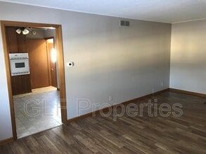 1022 N 7th St in Beatrice, NE - Building Photo - Building Photo