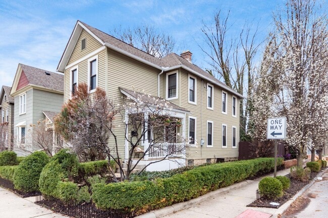 106 E Gates St in Columbus, OH - Building Photo - Building Photo