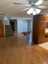17632 Los Alimos St in Granada Hills, CA - Building Photo - Building Photo