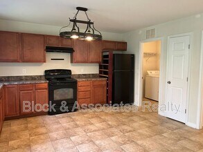 5147 Fiddlers Run Dr in Kernersville, NC - Building Photo - Building Photo