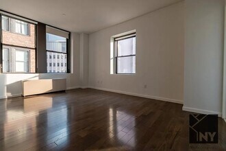 15 Park Row in New York, NY - Building Photo - Building Photo