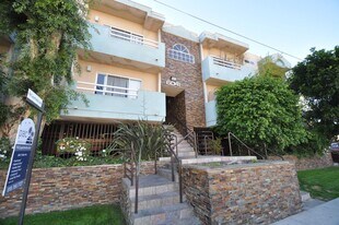 6041 Fulton Ave, Unit 205 in Los Angeles, CA - Building Photo