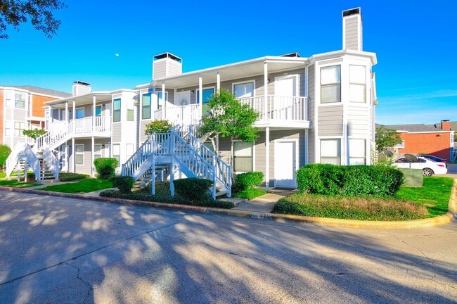 4441 Old College Rd