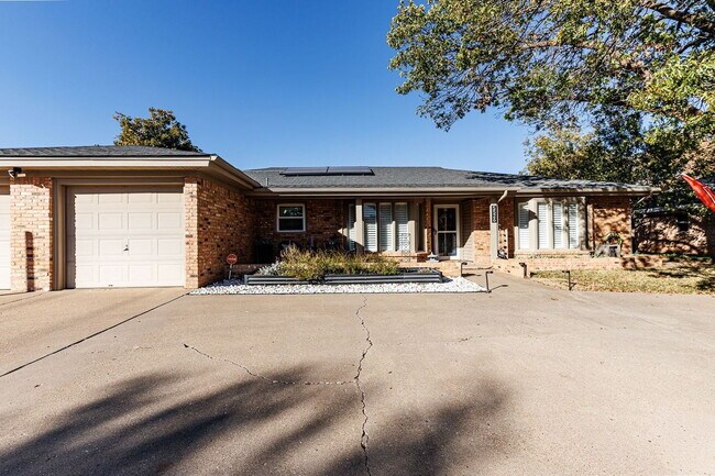 5526 75th St in Lubbock, TX - Foto de edificio - Building Photo