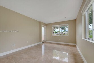9243 SW 204th Terrace in Cutler Bay, FL - Building Photo - Building Photo