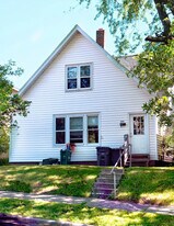 726 N 5th Ave E in Duluth, MN - Building Photo