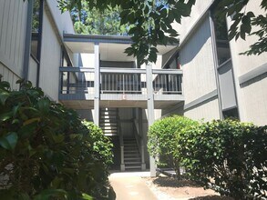 611 Pine Ridge Pl in Raleigh, NC - Building Photo - Building Photo