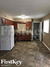 6111 Dry Den Ct in Indianapolis, IN - Building Photo - Building Photo
