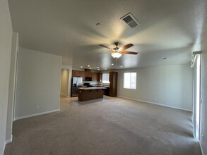 710 Marybelle Dr in Merced, CA - Building Photo - Building Photo