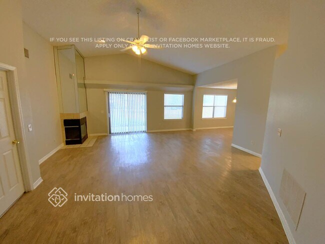 1371 High Plains Dr W in Jacksonville, FL - Building Photo - Building Photo