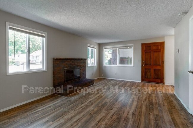 3100 V St in Vancouver, WA - Building Photo - Building Photo