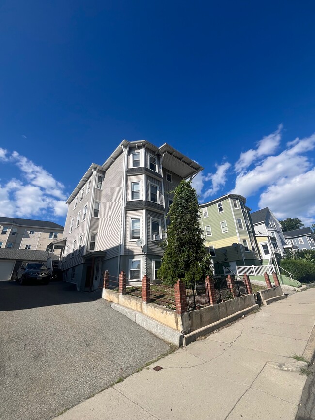 193 Belmont St, Unit b