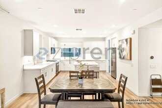 27578 Manzanita Wy in Valencia, CA - Foto de edificio - Building Photo