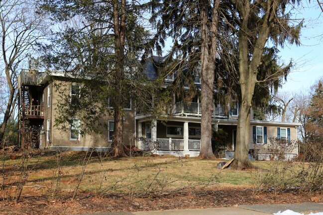 5600 Wexford Avenue in Baltimore, MD - Foto de edificio - Building Photo