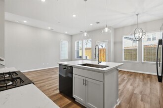 9914 Clark Cyn Ln in Houston, TX - Building Photo - Building Photo