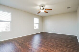 1825 Shasta View Dr in Justin, TX - Building Photo - Building Photo