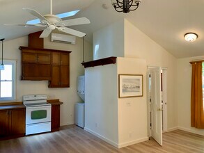 19140 Laurel Dr in Los Gatos, CA - Building Photo - Building Photo