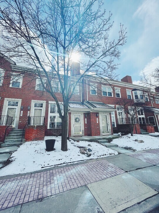 163 W Kenilworth Ave in Royal Oak, MI - Building Photo