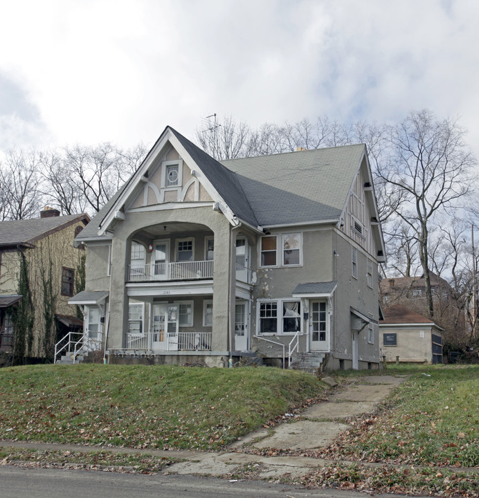 1145 Linda Vista Ave in Dayton, OH - Foto de edificio