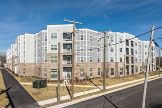 Liberty Gardens in North Chesterfield, VA - Foto de edificio - Building Photo