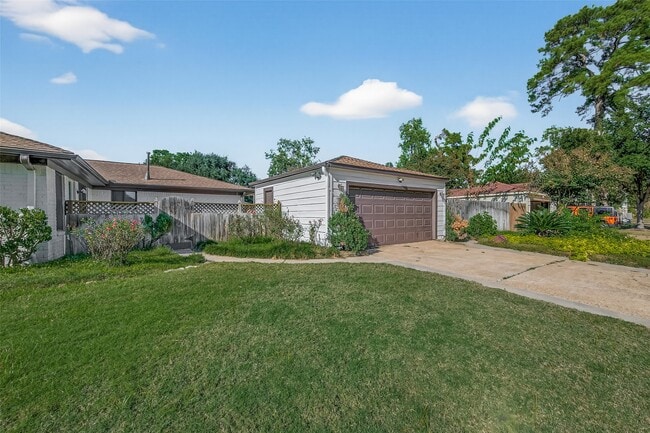 property at 17418 Largs Cir