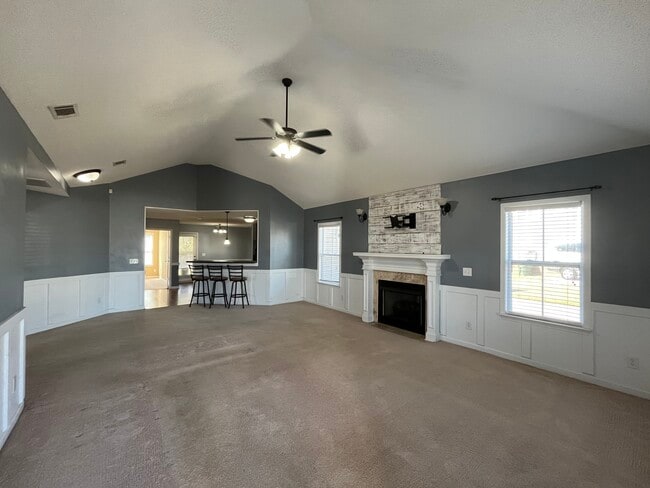 209 Courthouse Ln in Warner Robins, GA - Foto de edificio - Building Photo