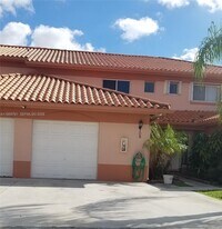 20814 San Simeon Way in Miami, FL - Building Photo