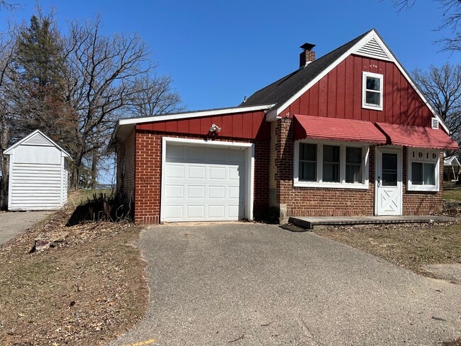 property at 1919 S Lake Irving Dr SW