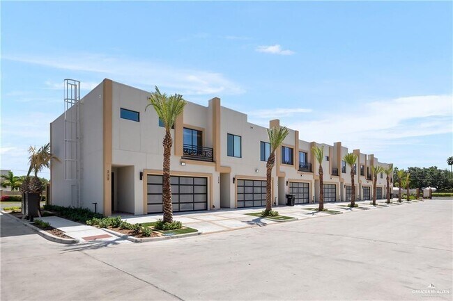 22 Canary Ave in McAllen, TX - Building Photo - Building Photo