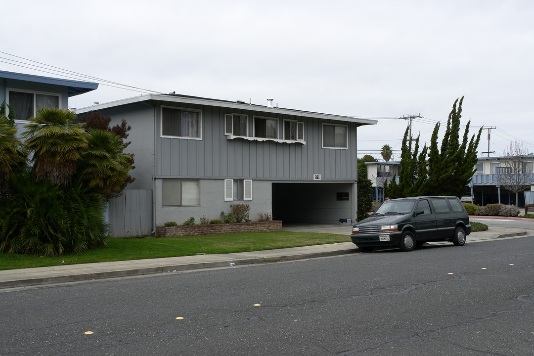 1710 S Grant St in San Mateo, CA - Building Photo