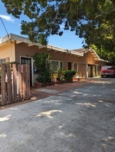 25126 Feijoa Ave in Lomita, CA - Building Photo - Building Photo