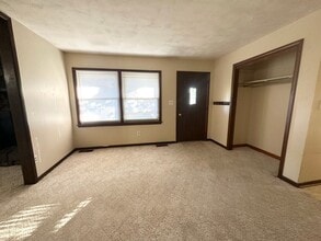 217 S West Ave in Republic, MO - Building Photo - Building Photo