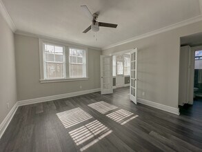 7505 Pershing Ave, Unit 2E in University City, MO - Foto de edificio - Building Photo