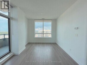 15 Water Walk Dr in Markham, ON - Building Photo - Building Photo