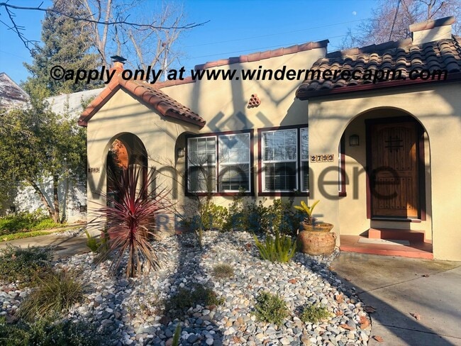 property at 2789 Freeport Blvd