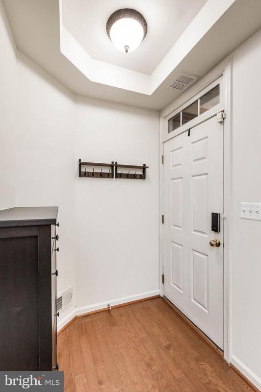 14213 St Germain Dr in Centreville, VA - Building Photo - Building Photo