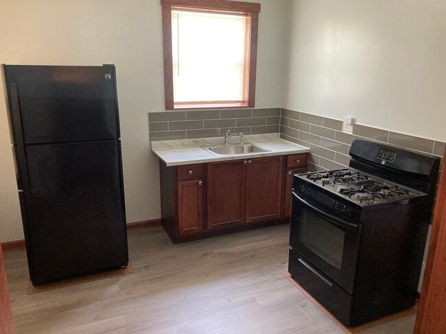 950 N Mayfield Ave, Unit 1N