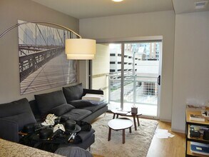 City View Luxury Furnished Apartments in Madison, WI - Building Photo - Interior Photo