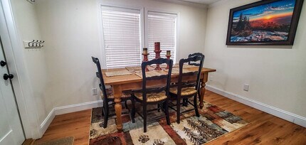 135 Freedom Trail in West Jefferson, NC - Building Photo - Building Photo