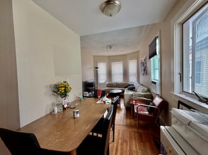185 Powder House Blvd, Unit 1 in Somerville, MA - Building Photo - Building Photo