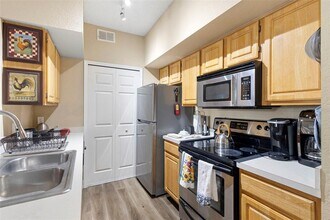 13016 Plantation Park Cir in Orlando, FL - Building Photo - Building Photo