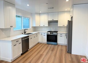 3031 Vineyard Ave in Los Angeles, CA - Building Photo - Building Photo