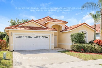 12451 Pleasant Green Way, Unit 143 in Boynton Beach, FL - Building Photo - Building Photo