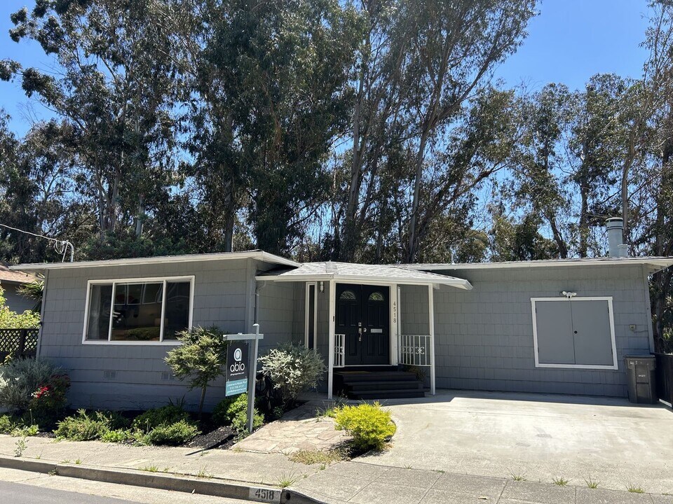 4518 Mattis Ct in Oakland, CA - Foto de edificio