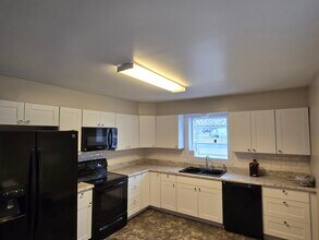 312 W Main St in Battle Lake, MN - Building Photo - Building Photo