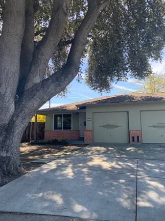 property at 2624 Kitsap Ct