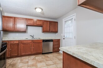 2764 Quaker Ct in Cincinnati, OH - Building Photo - Building Photo