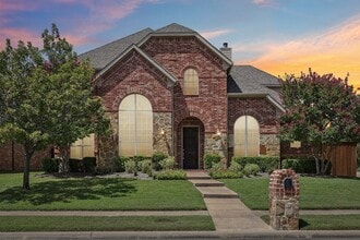 11295 Apple Valley Dr in Frisco, TX - Foto de edificio - Building Photo