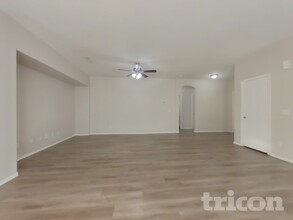 16823 W Cottonwood St in Surprise, AZ - Building Photo - Building Photo